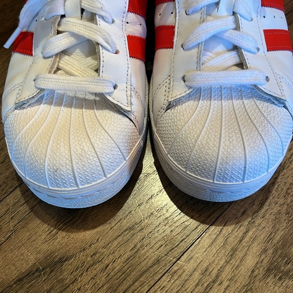 Womens Adidas Superstars artist edition size 7.5 - Picture 10 of 11